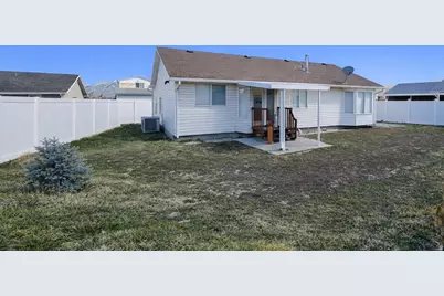 8464 S Meadowlark Ln, West Jordan, UT 84088 - Photo 6