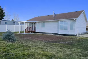 8464 S Meadowlark Ln, West Jordan, UT 84088 - Photo 4