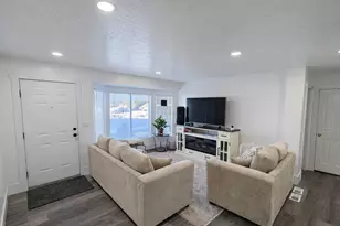 8464 S Meadowlark Ln, West Jordan, UT 84088 - Photo 12