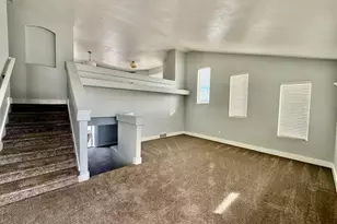 6724 W Hunter Wood Circle, West Valley, UT 84128 - Photo 4