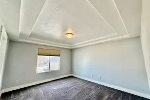 6724 W Hunter Wood Circle, West Valley, UT 84128 - Photo 20
