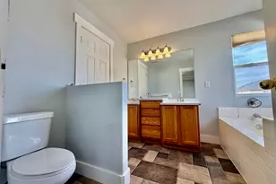 6724 W Hunter Wood Circle, West Valley, UT 84128 - Photo 26