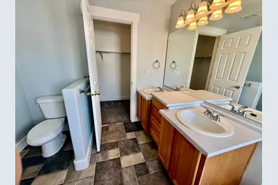 6724 W Hunter Wood Cir, West Valley, UT 84128 - Photo 24