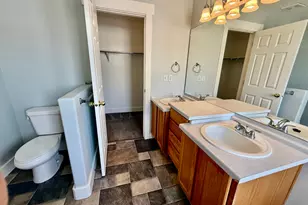 6724 W Hunter Wood Circle, West Valley, UT 84128 - Photo 24