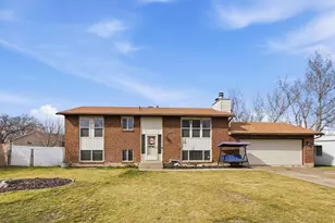 1871 N 1225 W, Clinton, UT 84015 - Photo 2