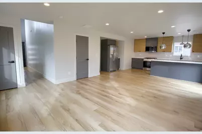 895 W Lake St S, Ogden, UT 84401 - Photo 6