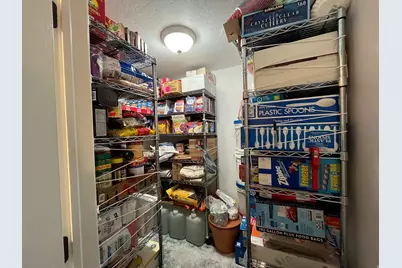 10945 S Hyrum Pl E, Sandy, UT 84070 - Photo 40