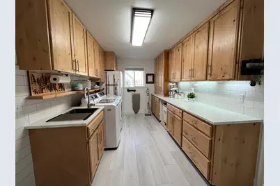 10945 S Hyrum Pl E, Sandy, UT 84070 - Photo 26