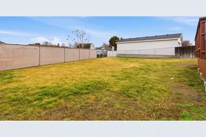 4692 W Palmer Dr, West Valley, UT 84120 - Photo 26