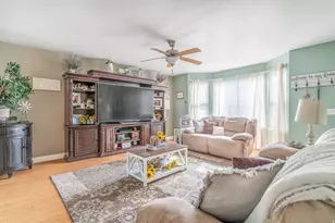 729 E Crestview Dr S, Tooele, UT 84074 - Photo 2