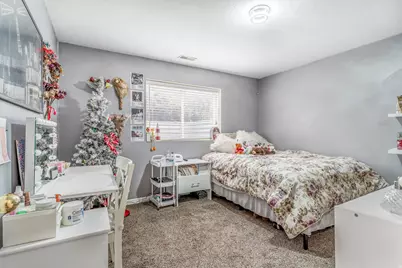 729 E Crestview Dr S, Tooele, UT 84074 - Photo 14