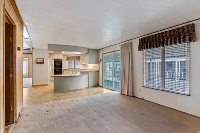 3800 S 1900 W #196, Roy, UT 84067 - Photo 6