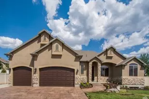 11521 S Black Forest Dr S, Sandy, UT 84094 - Photo 2