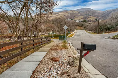 1638 Country Hills Dr, Ogden, UT 84403 - Photo 44