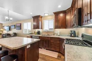 1087 S 1010 W, Tooele, UT 84074 - Photo 6