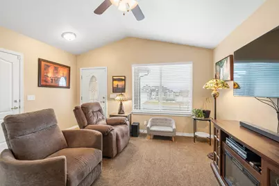 1087 S 1010 W, Tooele, UT 84074 - Photo 10