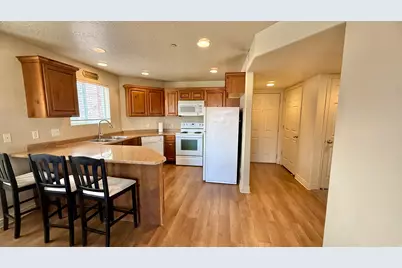 116 E Resaca Dr #F2, Sandy, UT 84070 - Photo 6