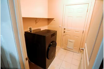 3068 W Matterhorn Dr, Taylorsville, UT 84129 - Photo 8