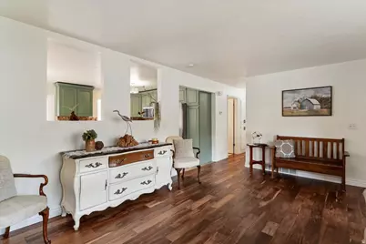 1476 E Kayscreek Dr, Layton, UT 84040 - Photo 12