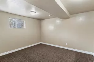 1476 E Kayscreek Dr, Layton, UT 84040 - Photo 26