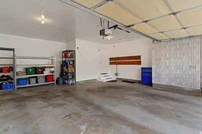 1476 E Kayscreek Dr, Layton, UT 84040 - Photo 28