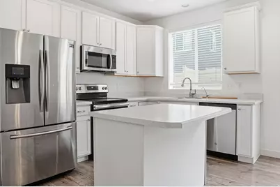 3027 S Red Pine Dr, Saratoga Springs, UT 84045 - Photo 8