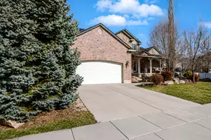 592 W 3550 S, Riverdale, UT 84405 - Photo 2