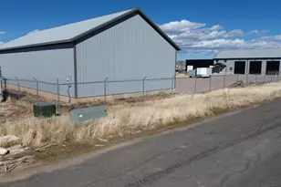 1231 S Airstrip Ln, Mount Pleasant, UT 84647 - Photo 2