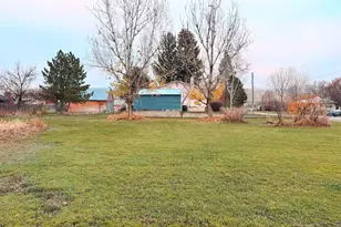 121 E 100 S, Smithfield, UT 84335 - Photo 4