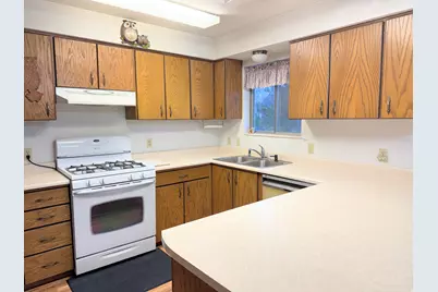 121 E 100 S, Smithfield, UT 84335 - Photo 6