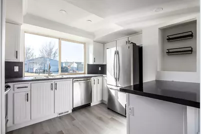 6374 W 3100 S, West Valley, UT 84128 - Photo 10