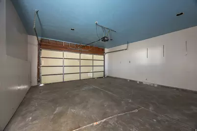 6374 W 3100 S, West Valley, UT 84128 - Photo 36