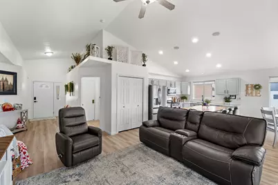 2423 S 3300 W, Syracuse, UT 84075 - Photo 4