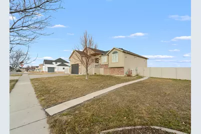 2423 S 3300 W, Syracuse, UT 84075 - Photo 62