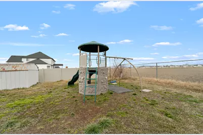 2423 S 3300 W, Syracuse, UT 84075 - Photo 58