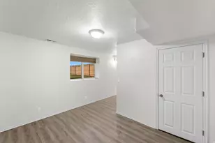 2423 S 3300 W, Syracuse, UT 84075 - Photo 36