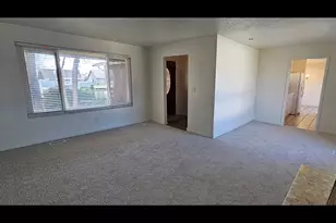 1033 E 825 N, Layton, UT 84040 - Photo 12