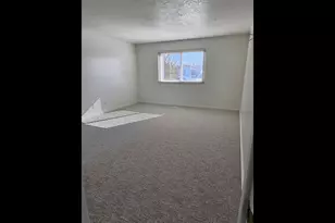 1033 E 825 N, Layton, UT 84040 - Photo 22