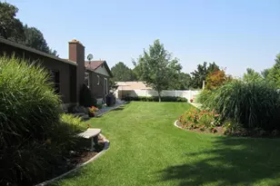 1033 E 825 N, Layton, UT 84040 - Photo 4