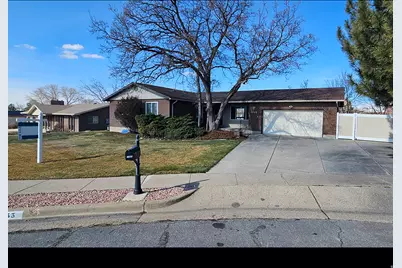 1033 E 825 N, Layton, UT 84040 - Photo 6