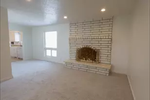 1033 E 825 N, Layton, UT 84040 - Photo 10