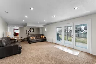 2232 E Lone Eagle Ln S, Sandy, UT 84092 - Photo 16