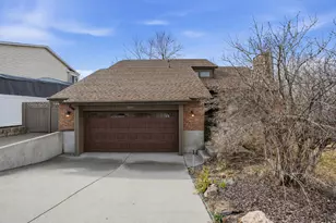10286 S Edgecliff Dr, Sandy, UT 84092 - Photo 2