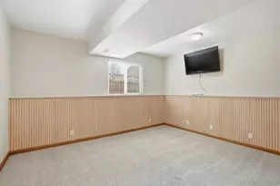 10286 S Edgecliff Dr, Sandy, UT 84092 - Photo 32