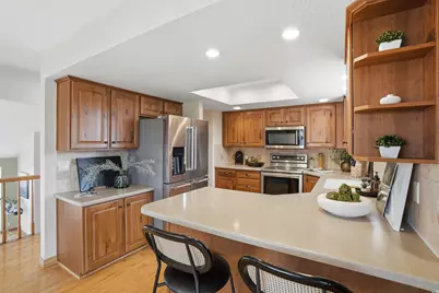 10286 S Edgecliff Dr, Sandy, UT 84092 - Photo 10