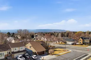 10286 S Edgecliff Dr, Sandy, UT 84092 - Photo 48