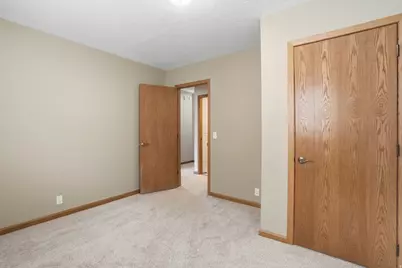 10286 S Edgecliff Dr, Sandy, UT 84092 - Photo 36