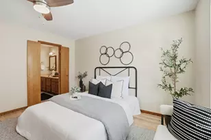 10286 S Edgecliff Dr, Sandy, UT 84092 - Photo 18