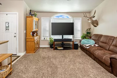 458 W 275 S, Tremonton, UT 84337 - Photo 4