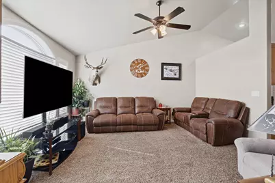 458 W 275 S, Tremonton, UT 84337 - Photo 8